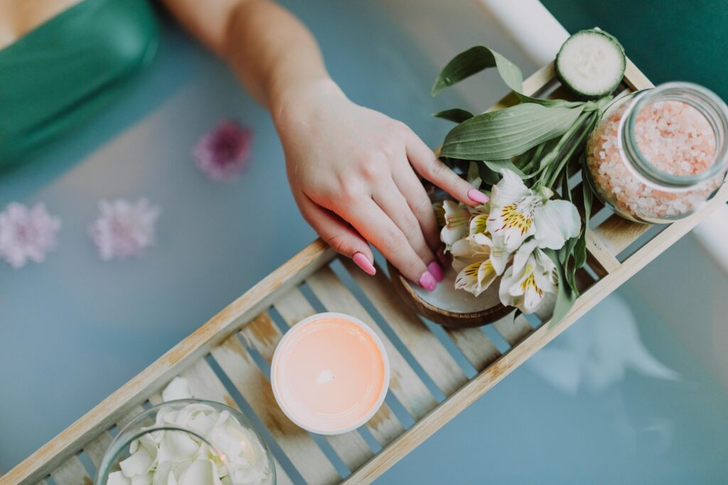 Professional Aroma Oil Massage ritual at Arowa Luxury Spa, the best spa in Banani, Dhaka
